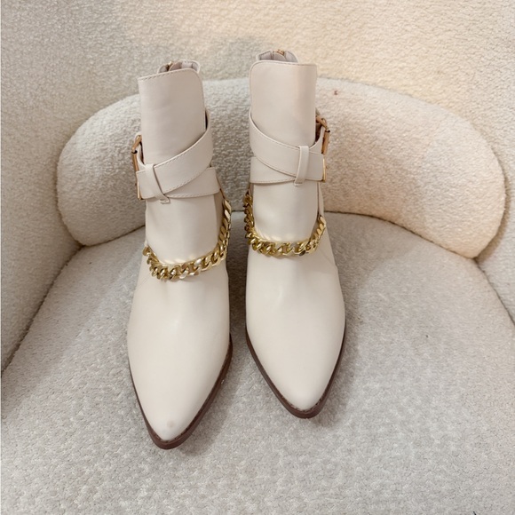 Matisse Cream Jill Ankle Boots with Gold Chain - Picture 3 of 11